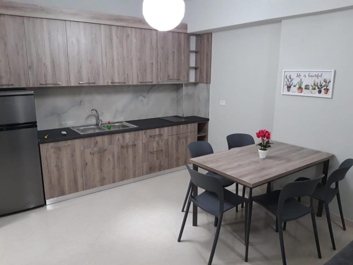 Disy Apartments Avlonya Oda fotoğraf